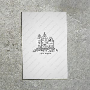 Drei Brüder in Riga/ A6 Linie Kunst Postkarte/ Schwarz & weiß doodle Illustration/ Digital Download / Lettland