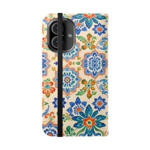 iPhone および Galaxy モデル用花柄アズレージョ磁器ウォレット電話ケース、カードホルダー、ビーガンレザー、サテン仕上げ、フリップケース。レザーケース