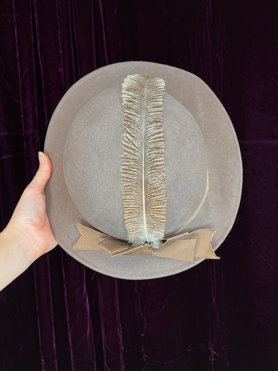 1930s Light Brown Felt Hat with Feather // Short … - image 8