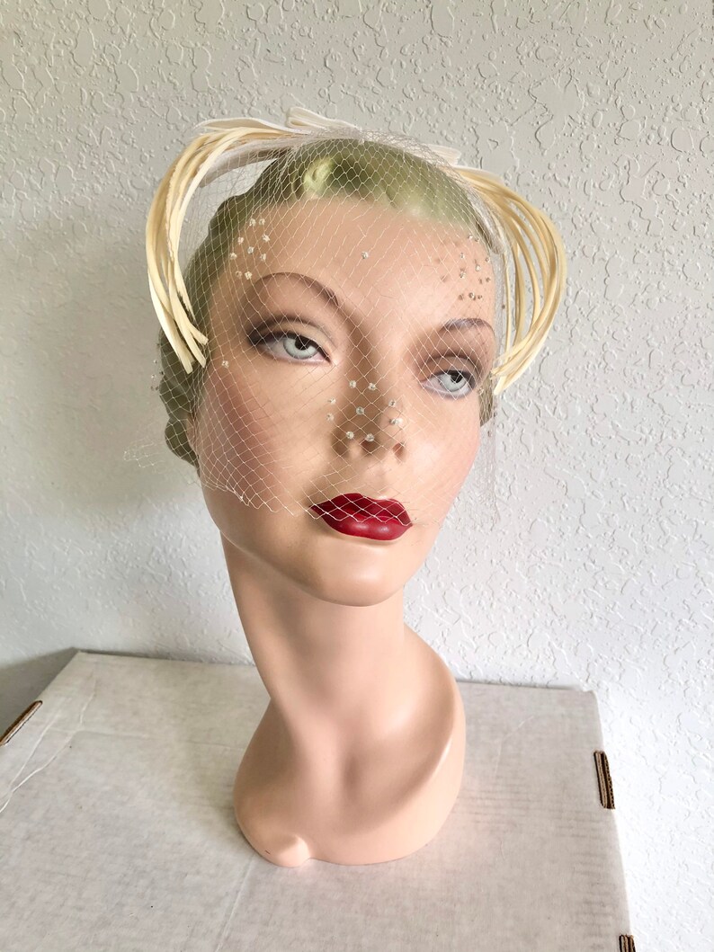 1960s White Feather Veil Fascinator Rhinestones Velvet Bow Bridal Wedding