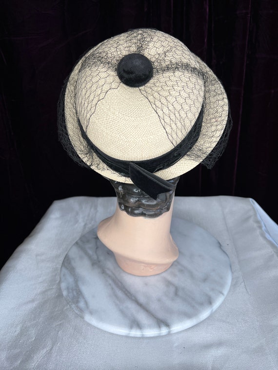 1930s Beige Straw Hat with Black Netting // Velve… - image 7