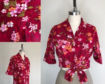 1960s Red Floral Hawaiian Collared Shirt Sz Medium // Short Sleeve Tropical Button Up Blouse