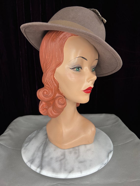 1930s Light Brown Felt Hat with Feather // Short … - image 5