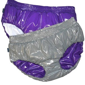 Shiny PVC Wetlook Slip 15 mm – customizable colors – XS to 5XL \ Glänzender Slip – XS bis 5XL