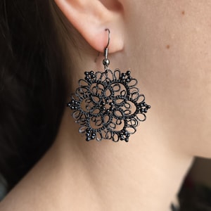 Small Lace Earrings &#39; Flower&#39;, Tatted Earrings, Unique Jewelry, Statement Earrings, Beaded Earrings, Gift for Her, Handmade Jewelry