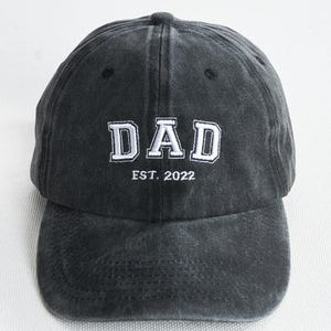 Custom Dad Mom Embroidered Hat, Personalized Grandpa Hat with Est Year, Washed Baseball Hat, Unisex Hat Gift for Dad Mom Him Her