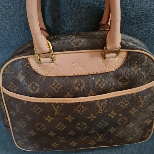 Authentic Louis Vuitton Inventeur/ White Rainbow Monogram Louis