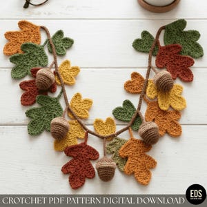 Guirlande de feuilles de chêne et de glands au crochet