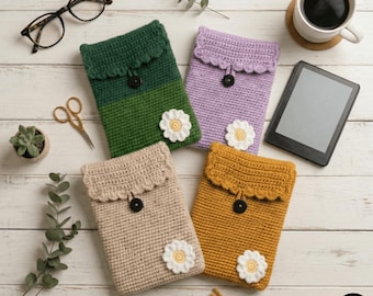 Cottagecore Crochet Kindle Sleeve Pattern Beginner Tablet Case Tutorial with Scalloped Edge and Daisy