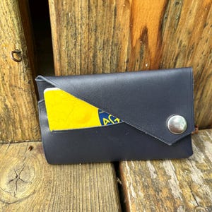 Porte monnaie cuir fait main -  Compact, cartes et  monnaie -  Idée cadeau fete des pères - Cuir upcyclé