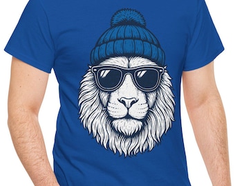 Retro Lion Head T-Shirt, Cool Lion with Beanie and Sunglasses Tee, Vintage Animal Graphic Shirt for Men and Women, Hipster Lion Shirt