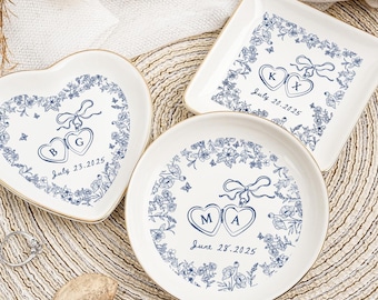 Personalized Interlocking Ring Dish, Custom Wedding Gift for Couple, Engagement or Bridal Shower Gift