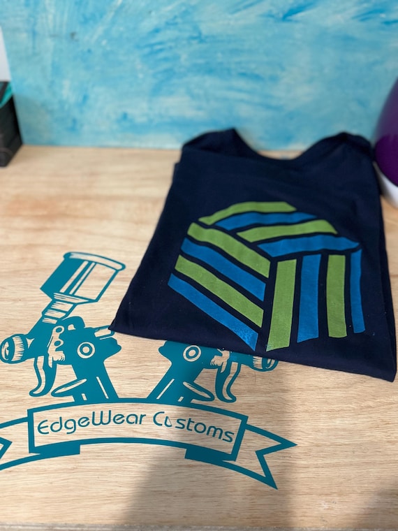 Geometric Cube T-Shirt: Blue & Green Optical Illusion Design