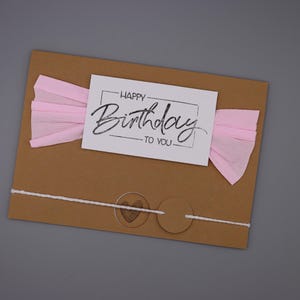 Geburtstagskarte mit Herz - handmade, Kraftpapier & Krepp - Happy Birthday to you