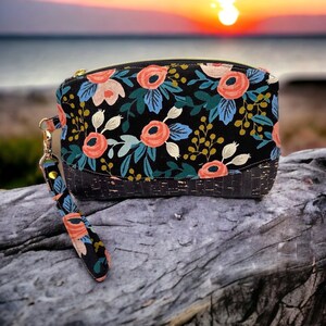 Floral clutch for her, Romantic cork bag, Rifle Paper Co elegant evening bag, Mother of the Bride gift, wedding purse, mom gift