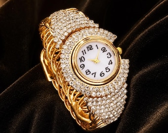 Women's Diamond Inlaid Quartz Bracelet Watch – Korean Fashionable Versatile Style