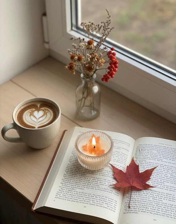 warm tobacco leaf candle & Bay Black Tumbler Paired with our innovative OpenWick technology Tobacco & Bay Leaf Candle