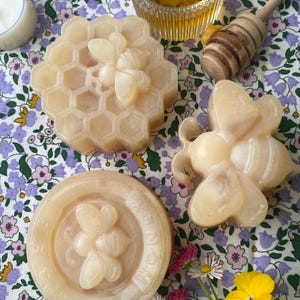 Handmade Honey Soap | Natural Honey | Gift Set of 3 | Eco-Friendly Decorative Soap
