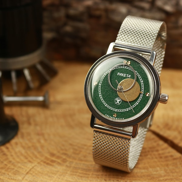 Vintage Raketa Copernic Mechanical Watch | USSR Space Theme, Green Dial