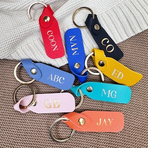 Llavero de cuero, llavero con inicial, llavero personalizado, llavero con monograma, llavero hecho a mano, regalo de aniversario, regalo para él/ella