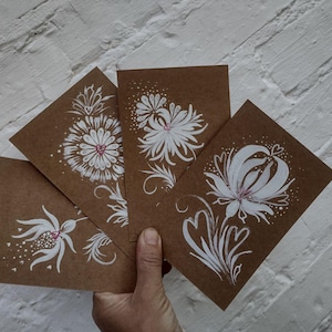 Biglietti d'invito per matrimonio dipinti a mano – Biglietti floreali vuoti unici su carta kraft – A6 (10 x 15 cm) – Unici nel loro genere
