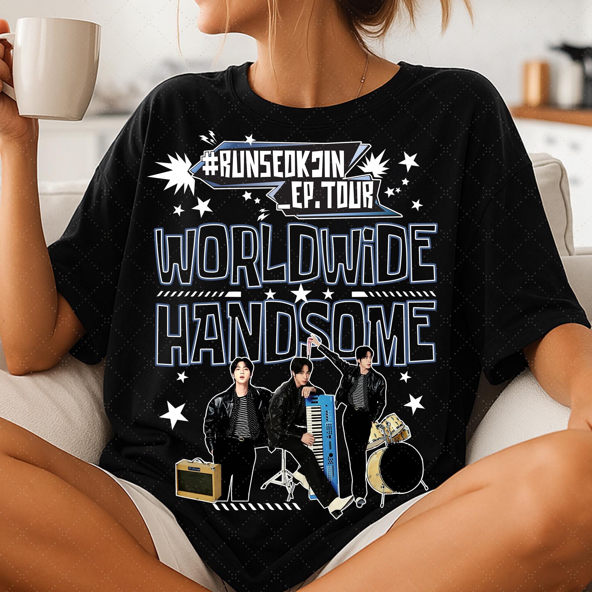 Wereldwijde Handsome Tour png, Jin BTS png, RunSeokJin png, Jin Wordwide Handsome 2025 png, Kpop BTS png, Jin Worldwide Tour 2025 png