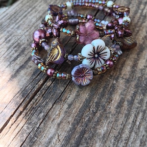 NEW---Lovely purple Czech glass beaded bracelet
