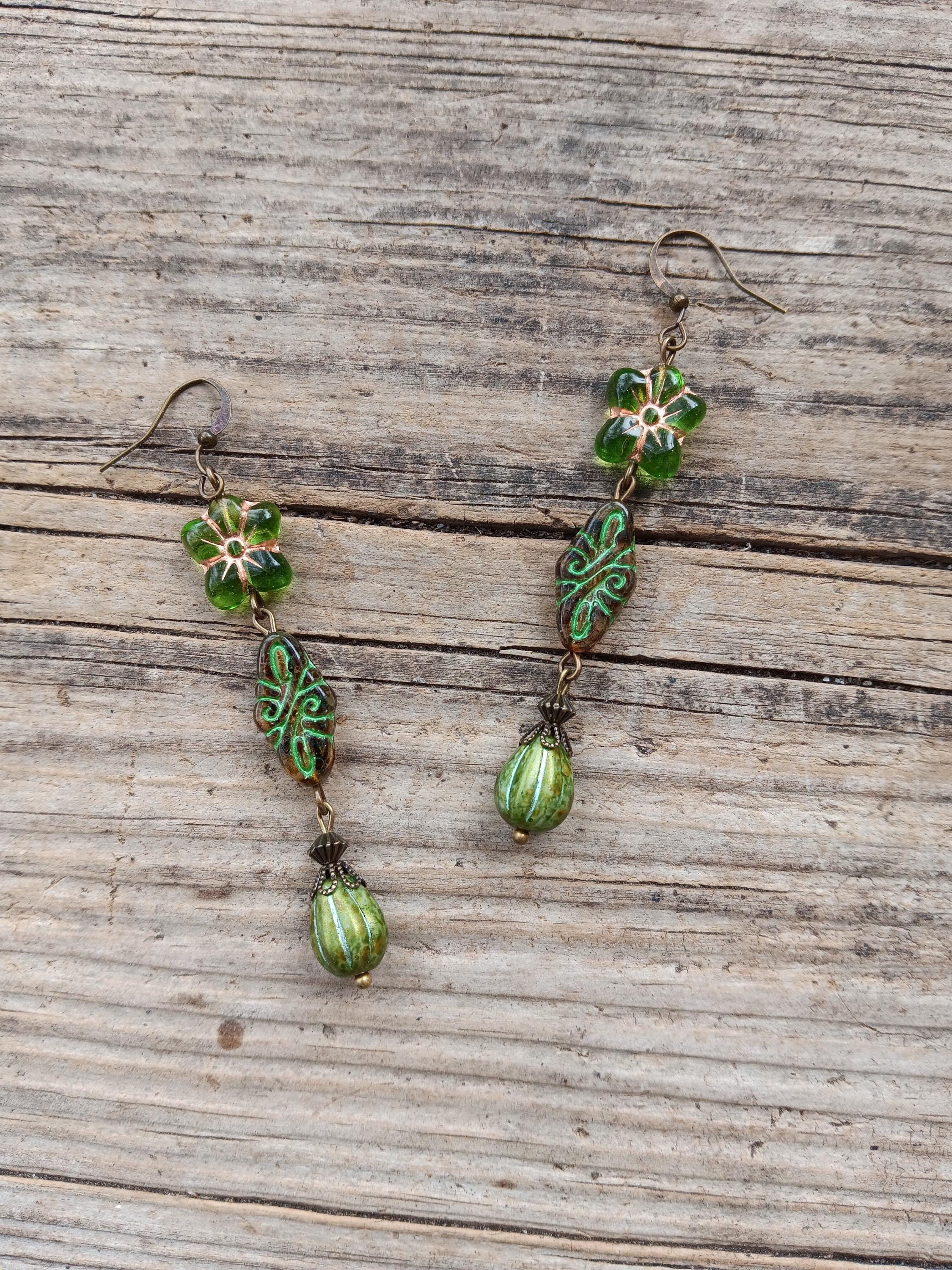 Beaded Czech Glass Green Flower Earrings (ear3993e90) - Etsy