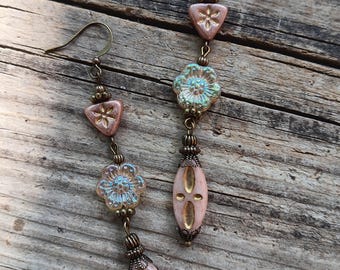 Czech Glass Flower Dangle Earrings, Iridescent Pink, Antiqued Brass (ear12290)