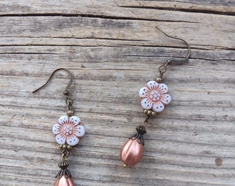 Czech glass beaded dangle copper and white flower earrings(ear922e80)