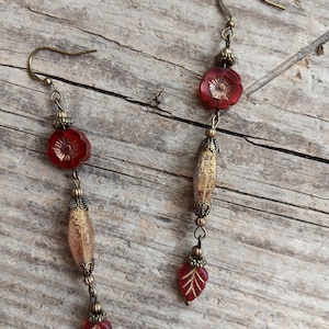 NEW---Pretty Czech glass beaded red hibiscus and leaf earrings