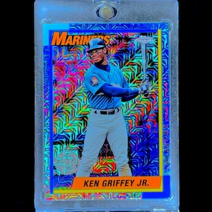 Ken Griffey Jr. Blue Mojo Refractor SP Insert Chrome Base 2025 Series 1 Mariners