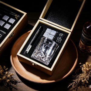 Personalisiertes Whiskyglas-Set mit Steinen | Trauzeuge Trauzeuge Geschenk | Barware Karaffe | Individuelles Geschenk für Papa Freund | Jubiläumsgeschenk