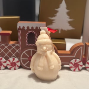Handcrafted Snowman Candle | Candy Cane Frost Scent, Holiday Decor