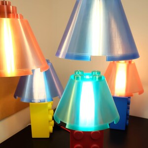 Lampe de bureau de style bloc de briques de construction | Lampe de chevet imprimée en 3D | Lampe de table imprimée en 3D | Lampe LED E27 | Décoration d'intérieur image 11