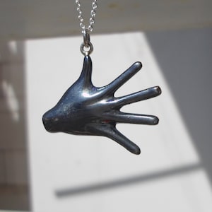 Handpalme Anhänger, Mano Negro, Handgeste Schmuck, massiv Sterling Silber, handgemacht,