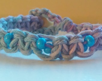 Hemp bracelet/hippie bracelet/macrame bracelet/macrame/girls bracelet/purple/pink/blue/seed beads/beach
