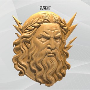Könnte beinhalten: Detaillierte Holzschnitzerei eines bärtigen Männergesichts, möglicherweise Zeus, mit Lorbeerkranz und Blitzen. Der Text "STLPROJECT" ist oben sichtbar. Die Schnitzerei ist in Braun- und Goldtönen gehalten.
