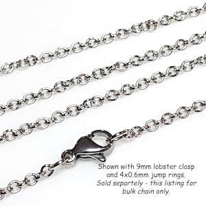 Puede incluir: Collar de cadena de plata con cierre de langosta y anillos de salto. Se muestra con cierre de langosta de 9 mm y anillos de salto de 4x0,6 mm. Se vende por separado - esta lista para cadena a granel solamente.