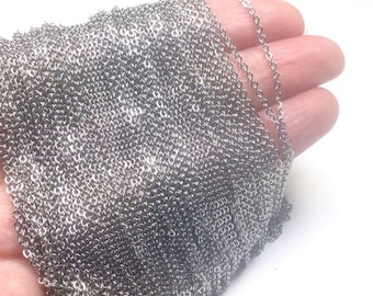 Cadena de acero inoxidable, MUY PEQUEÑA, Cadena para la fabricación de joyas a granel, Acero inoxidable 316L, Eslabones de 1,2 x 1,5 mm, Tamaño del lote de 8 a 30 pies, Lea sobre anillos, #1908