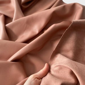 Kunstleerstof – zachte suède achterkant, waterbestendig en enigszins rekbaar – 140 cm breed (56 inch) – voor kleding, accessoires