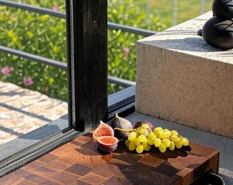 Tabla de cortar de nogal con veta final: bloque de carnicero con bandeja de acero inoxidable