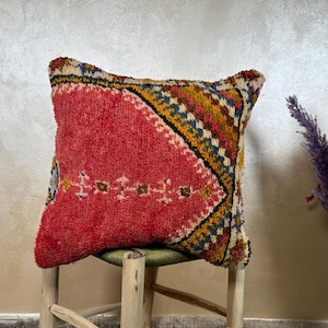 Handgjord berberullkudde – marockansk bohokudde, tribal design (45 x 45 cm)