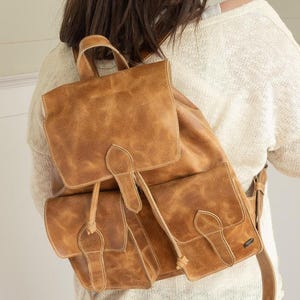 Drawstring Backpack for Women – Boho Leather Bag with Pockets – Vintage Tan Leather Rucksack for Travel - Bookbag for everyday