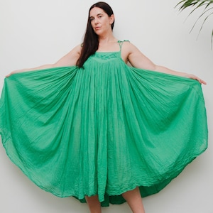 1970&#39;s Green Indian Cotton Gauze dress, Vintage Floral bohemian cotton Dress, Sun dress, Grecian, Cheesecloth Fabric/ M