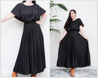 Vintage Black Goddess Grecian Pleated Bohemian Hippie kaftan Maxi Dress 70s