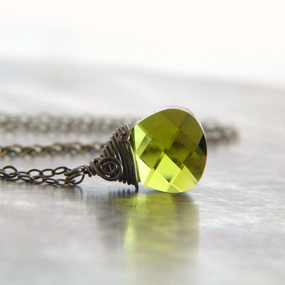 Items similar to Green Crystal Necklace - Swarovski Crystal Necklace ...