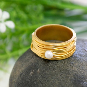 Twig Engagement Ring, Gold Pearl Ring, Pearl Jewelry, Wire Wrapped Band, Pearl Birthstone Jewelry, Twig Ring, June Birthstone Ring