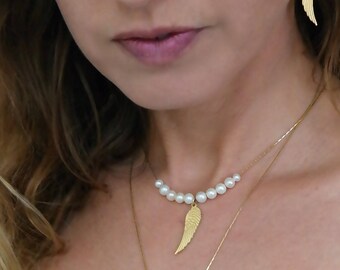 Gold Angel Wing Necklace, Pearl Necklace, Dainty Gold Necklace, Angel Wing Jewelry, Grievance Gift, Sympathy Necklace, Sympathy Gift