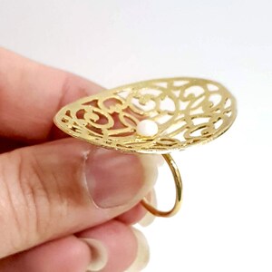 Ethnischer Statement Ring, Gold Perle Ring, Große Perle Ring, Ring mit weißer Perle, Perle Statement Ring, Perle Cocktail Ring, Gold Perle Schmuck